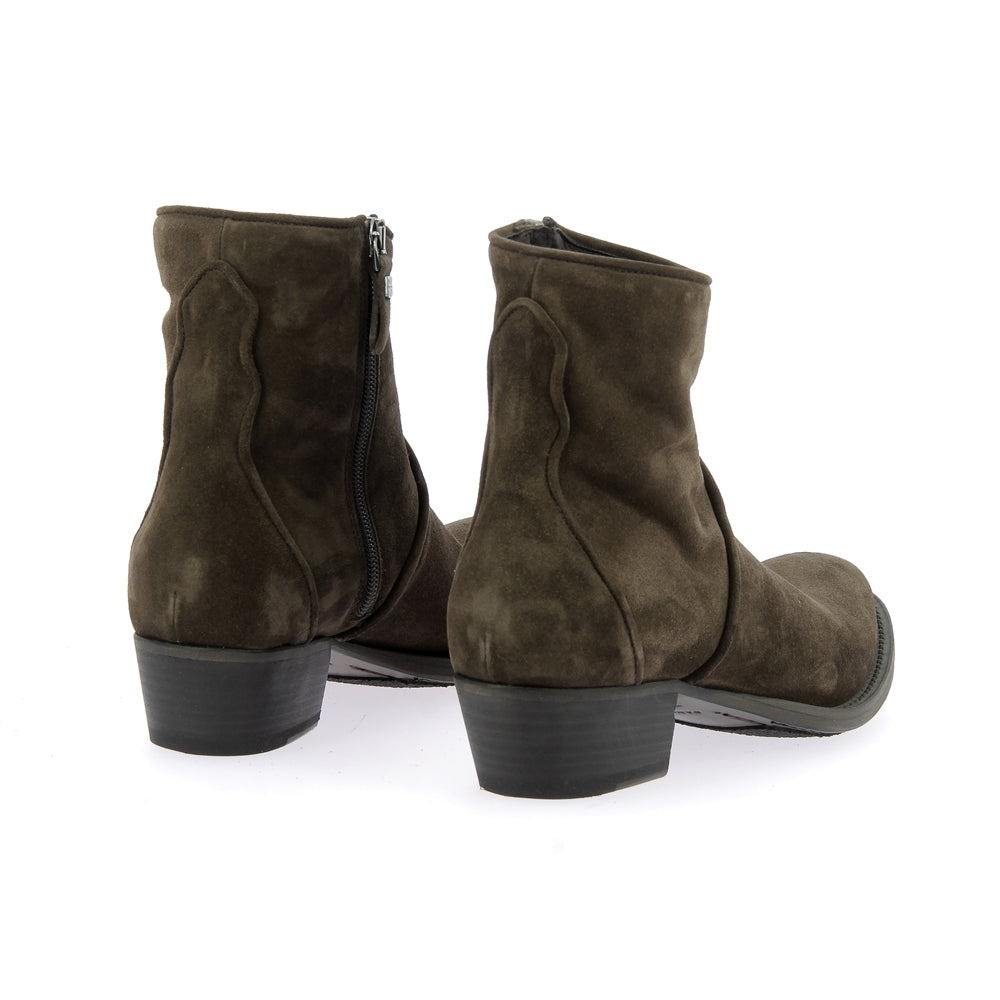 Boots 16532