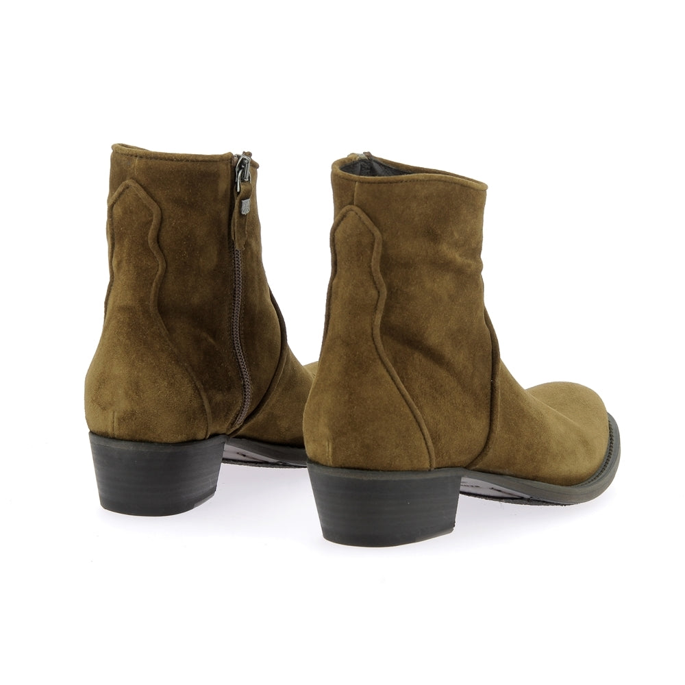 Boots 16532